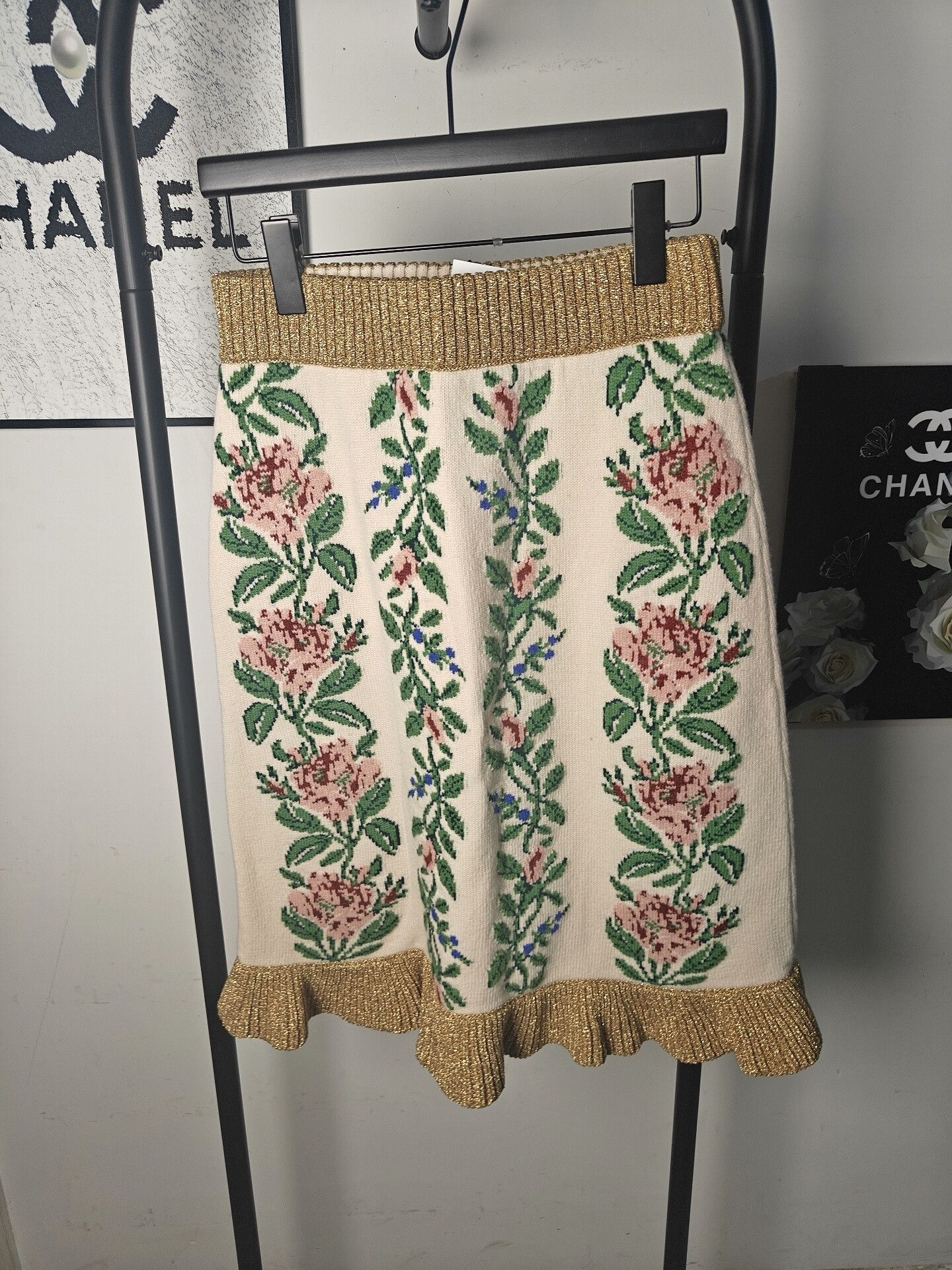 Gucci Gucci Knit White Skirt 28 Women Size 28" / US 6 / IT 42 - 1 Thumbnail