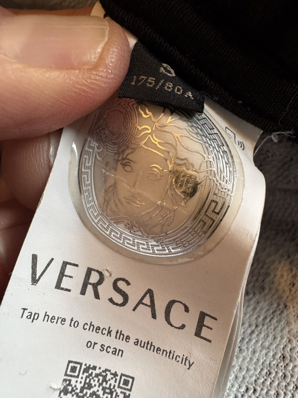 Versace VERSACE shorts STUDY REAL TAPE MEASUREMENTS IN PHOTOS sz S Size US 30 / EU 46 - 24 Thumbnail