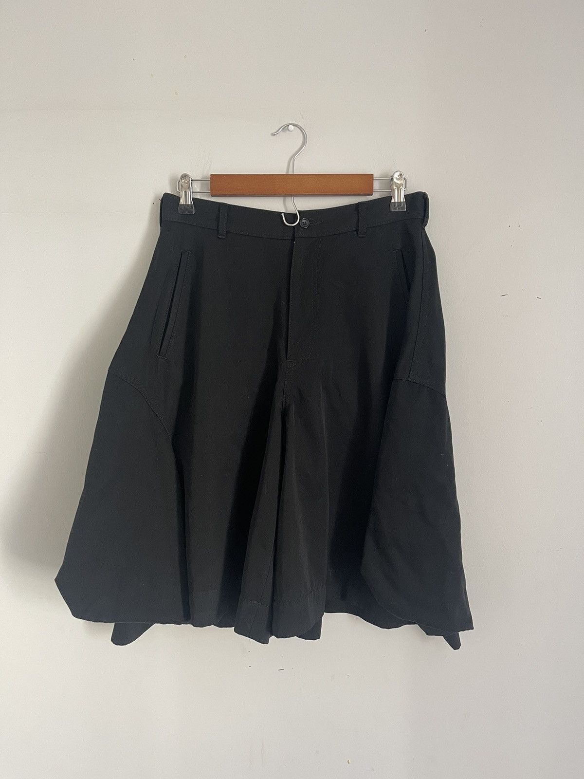 Image of Comme Des Garcons Comme Des Garçons Wide Leg Black Wool Shorts, Men's (Size 30)