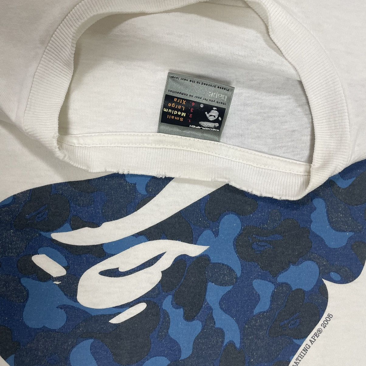 Bape Bape Camo Tee kaws collabo backprint M white Size US M / EU 48-50 / 2 - 4 Thumbnail