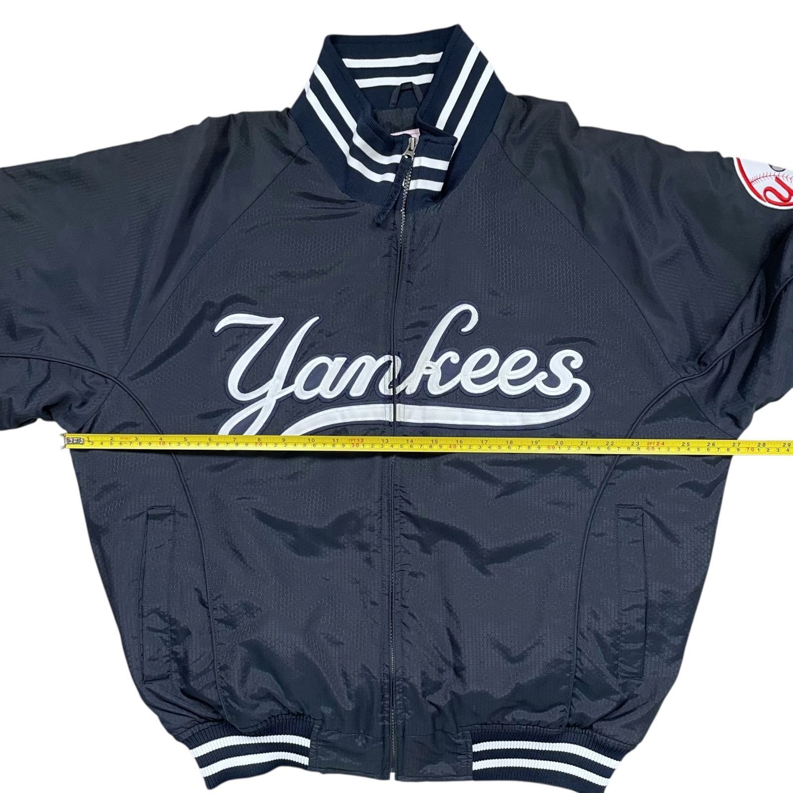 MLB VTG 00s NEW YORK YANKEES MAJESTIC AUTHENTIC DUGOUT JACKET Size US L / EU 52-54 / 3 - 10 Thumbnail