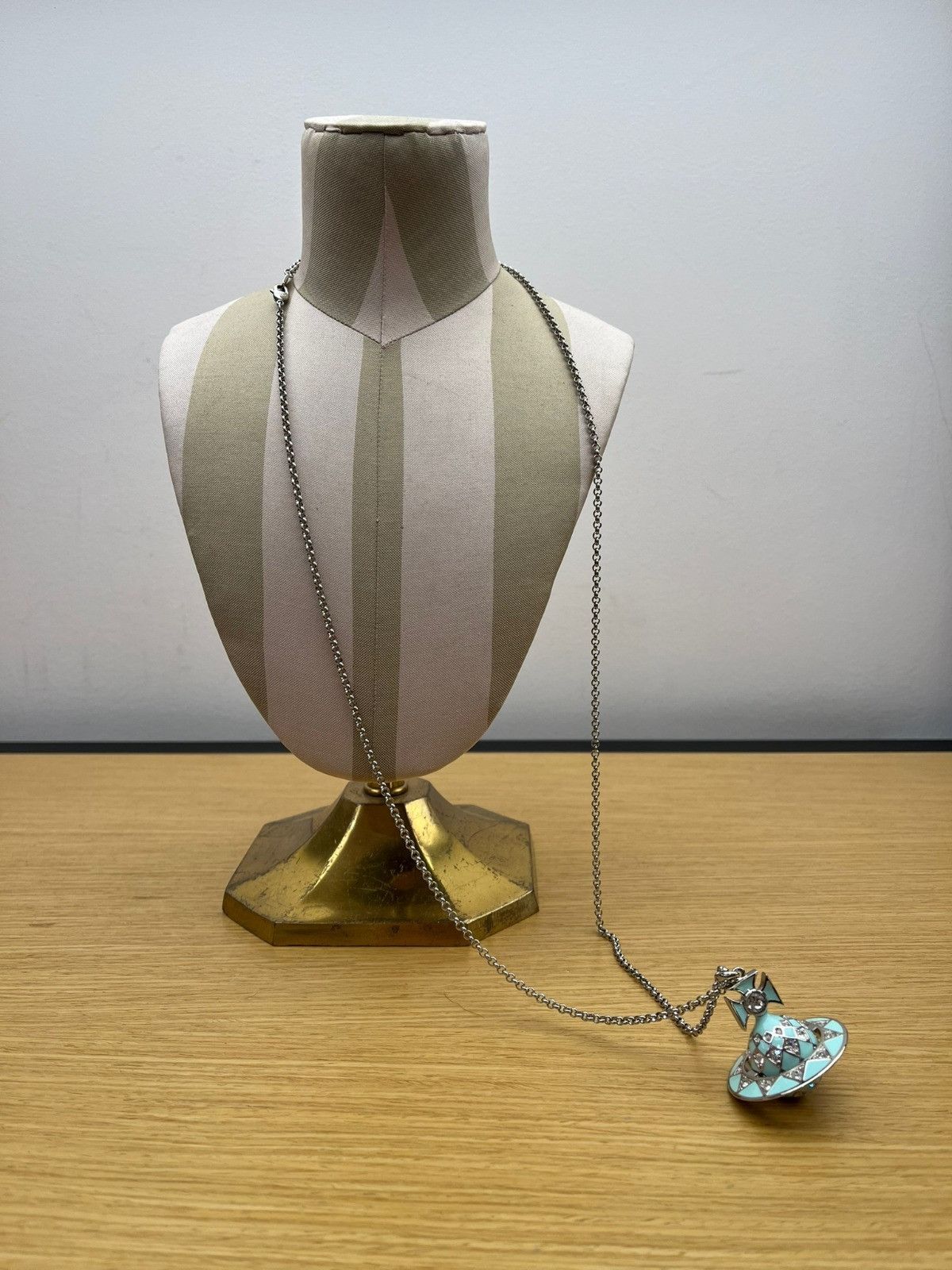 Vivienne Westwood o1f1d3z1025 Size: OS / Harlequin Orb Pendant Necklaces Size ONE SIZE - 1 Thumbnail