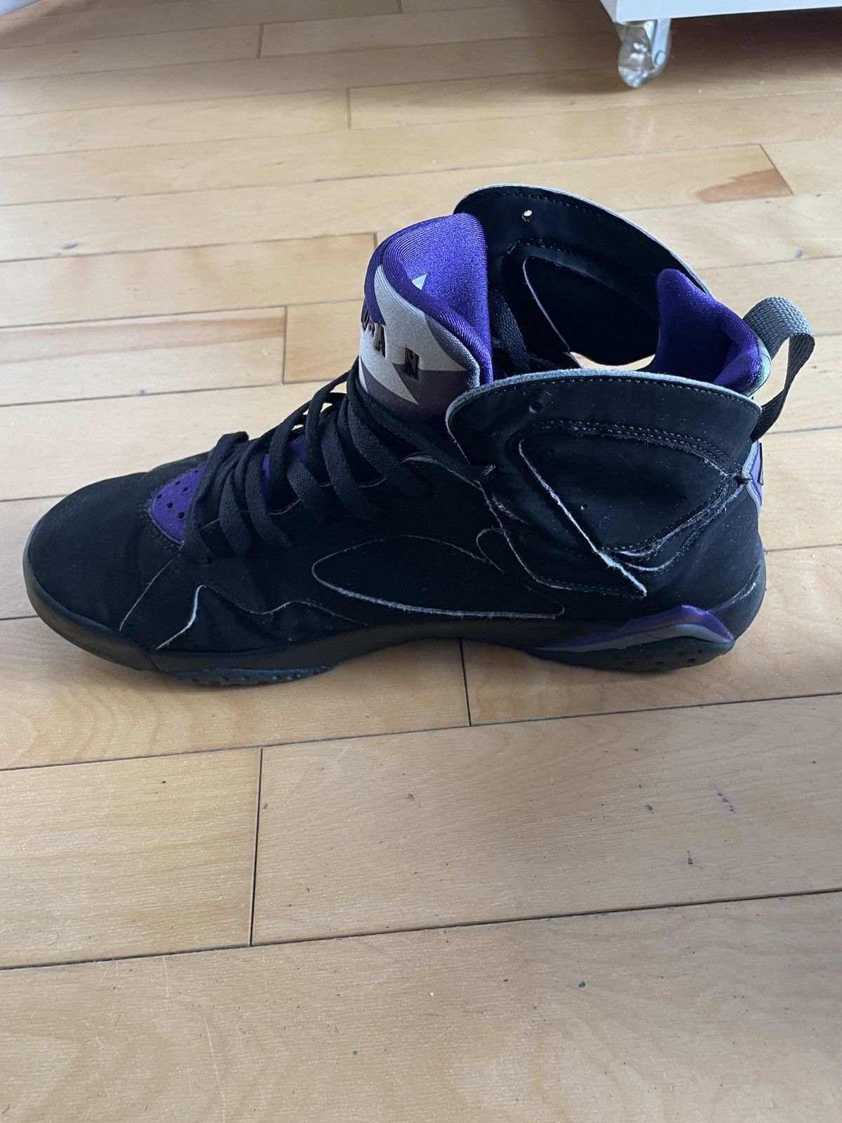 Jordan Brand Air Jordan 7 Retro Ray Allen PE Bucks Away, Ray Allen 2019 Size US 10.5 / EU 43-44 - 3 Thumbnail
