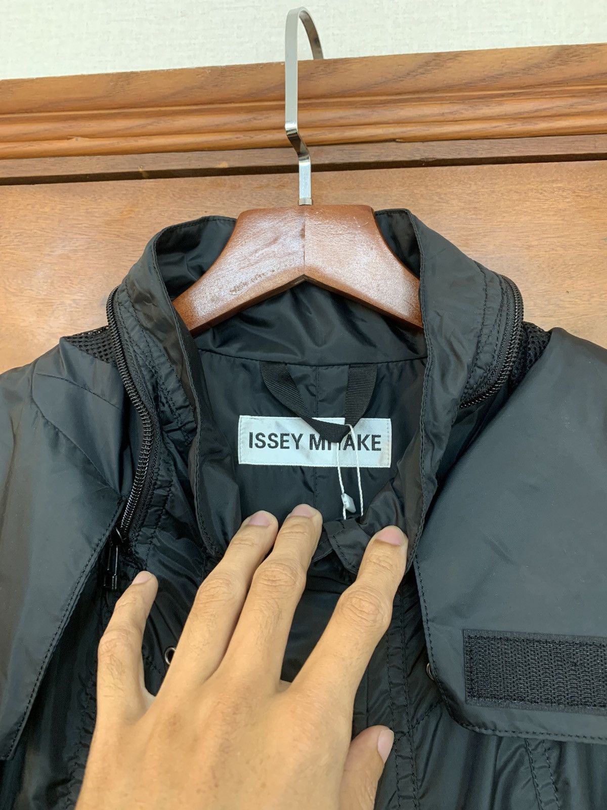 Issey Miyake Issey Miyake SS2013 Long Nylon Coat Size US L / EU 52-54 / 3 - 3 Thumbnail