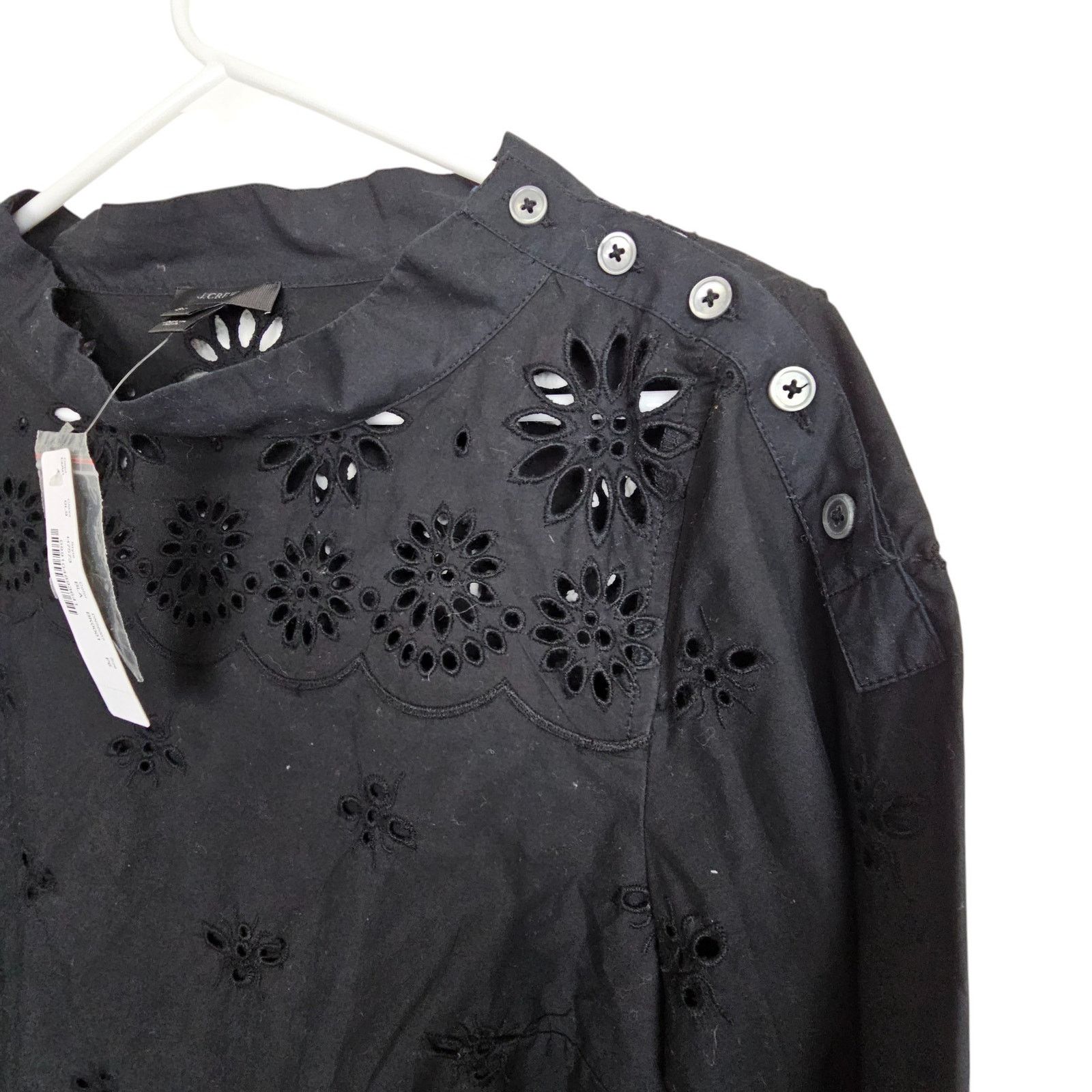 J.Crew J. Crew Womens Funnel Neck Eyelet Shirt Size 6P Black Summer Size M / US 6-8 / IT 42-44 - 7 Thumbnail