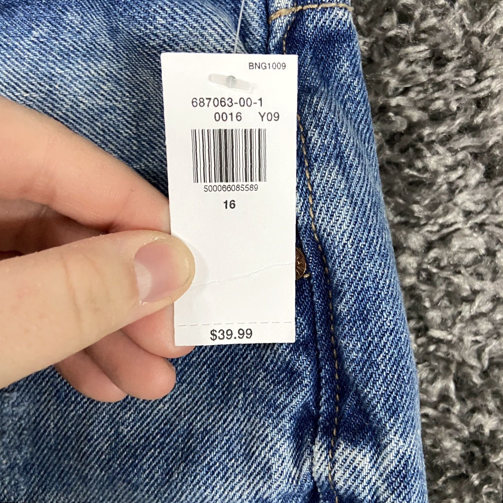Old Navy NEW Old Navy Distressed Denim Cut-Off Shorts Women's Size 16 Blue Size 38" / US 16 / IT 52 - 4 Thumbnail