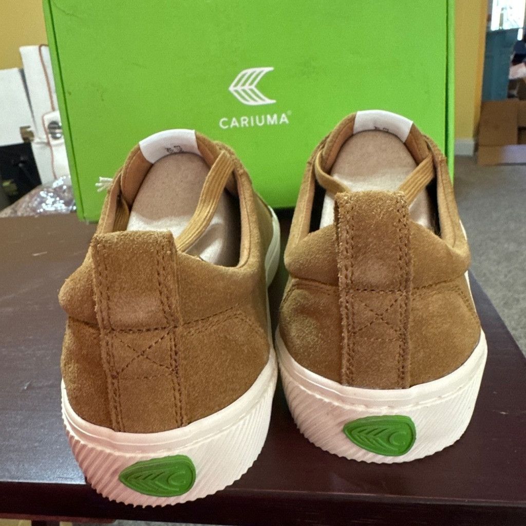 Carven Cariuma OCA Low Suede Sneakers Unisex Camel Brown Size US 9 / EU 42 - 4 Thumbnail