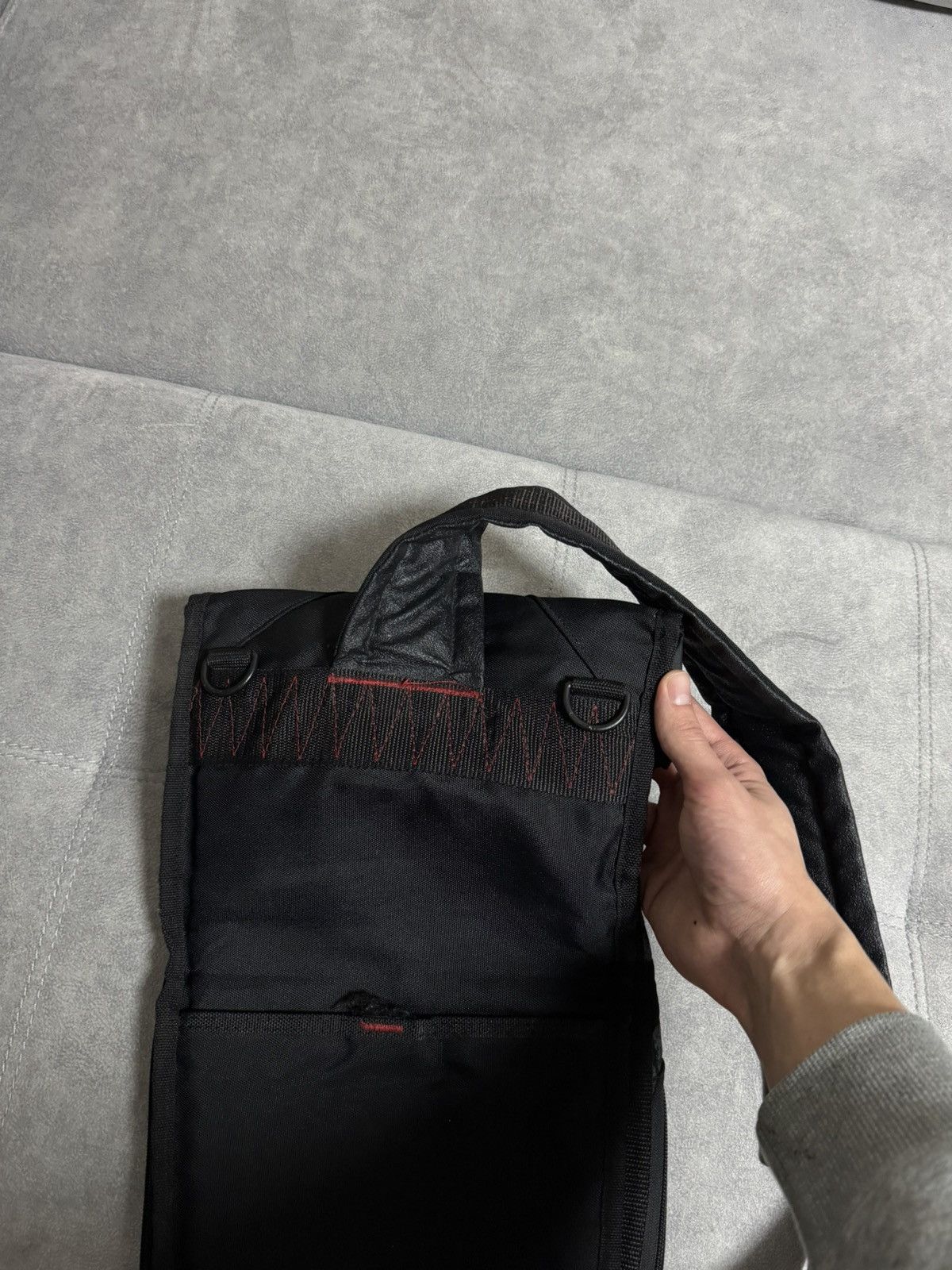 Oakley Vintage Rare Oakley sling crossbody bag backpack Size ONE SIZE - 15 Thumbnail