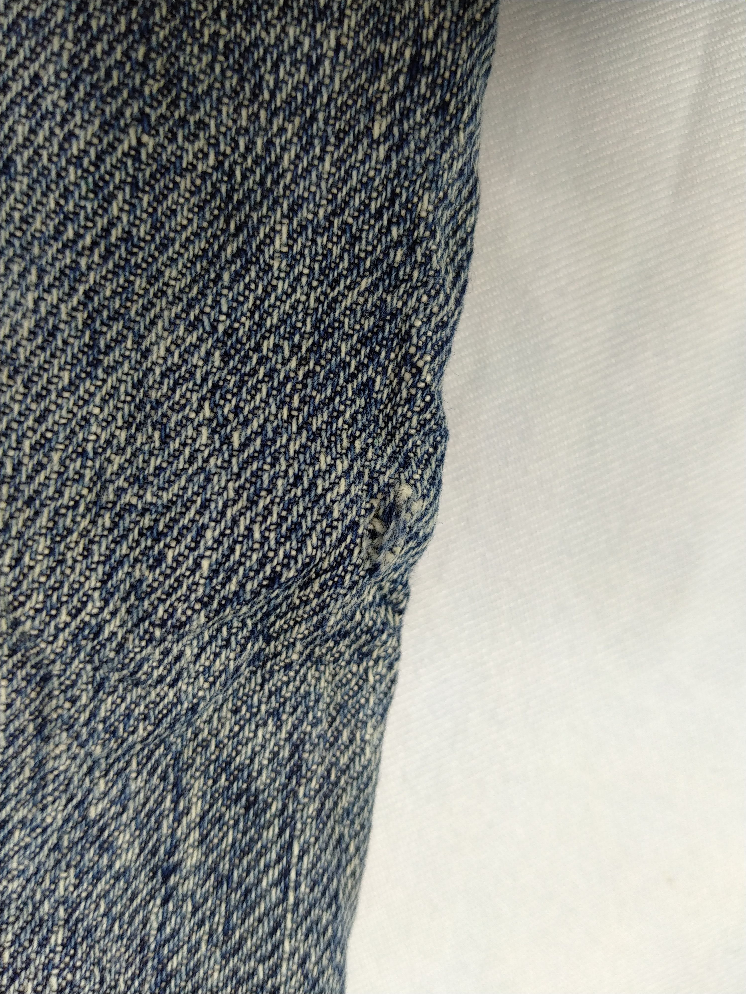 Levi's Distressed Vintage Levi's 505 Regular Fit Denim -JN403 Size US 36 / EU 52 - 14 Thumbnail