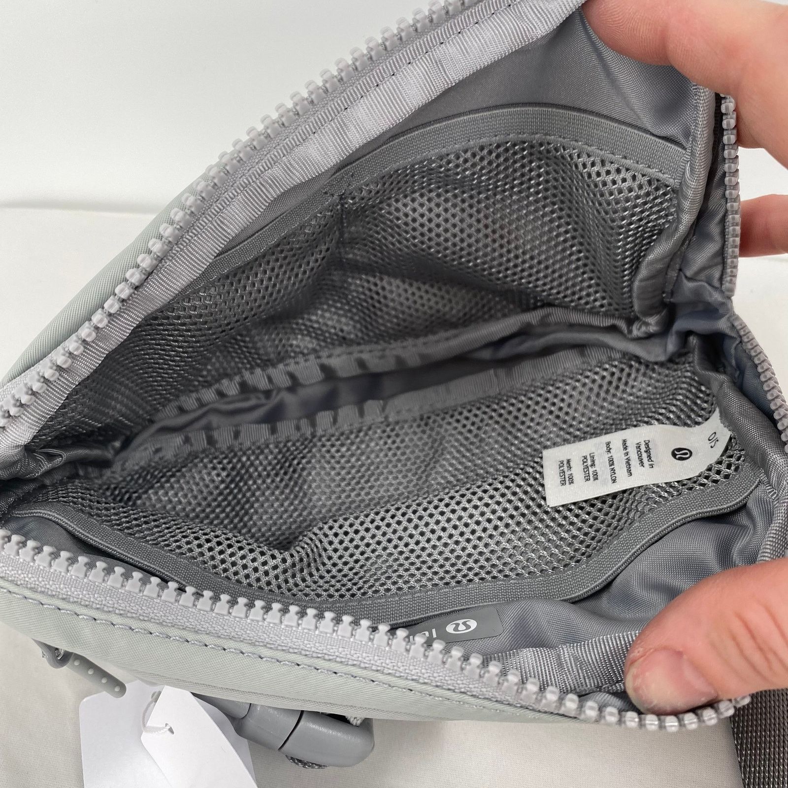 Lululemon Lululemon Silver Everywhere Belt Bag New With Tags Size ONE SIZE - 5 Thumbnail