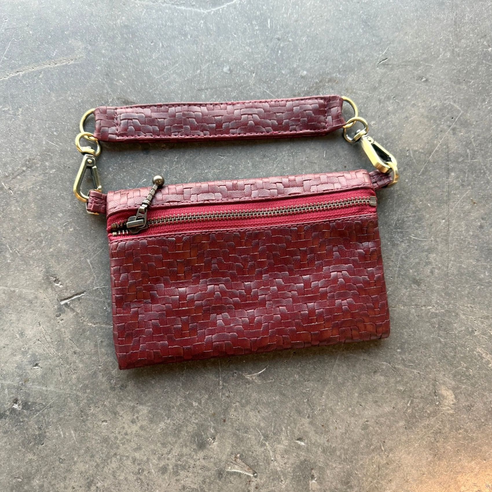 Vintage VINTAGE Maroon Red Mini Weave Clutch Wristlet Wallet Purse Womens Size ONE SIZE - 2 Thumbnail