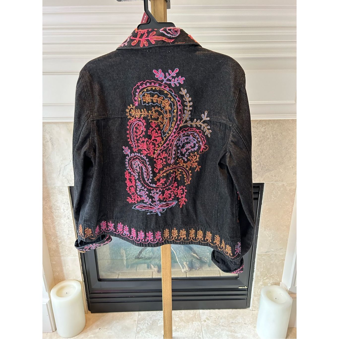 Coldwater Creek Coldwater Creek Petite Black Denim Multi Sequin Floral Embro Size L / US 10 / IT 46 - 2 Thumbnail