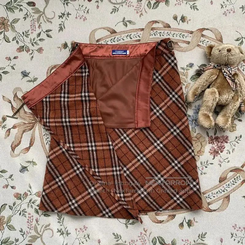 Burberry Burberry Brown Cotton Plaid Skirt. Size 23" - 3 Thumbnail