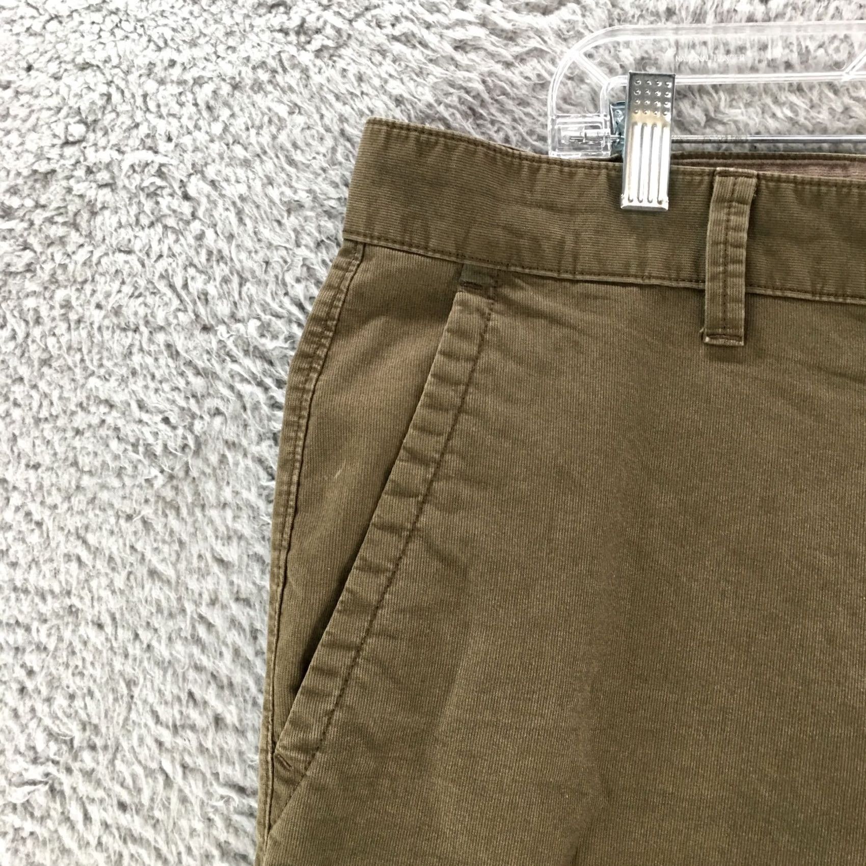 Banana Republic Banana Republic Straight Fit Pants Mens 36/30 Green Mid Rise Zip Fly Casual Pants Mens Green Straight Fit Slant Pockets 36/30 Regular Rise Size US 36 / EU 52 - 3 Thumbnail