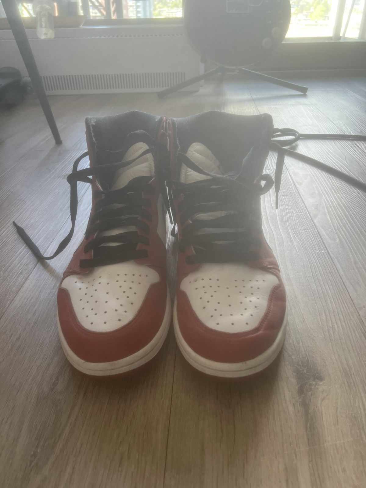 Jordan Brand × Nike Air Jordan 1 Retro High OG ‘Chicago’ 2015 Size US 11.5 / EU 44-45 - 3 Thumbnail
