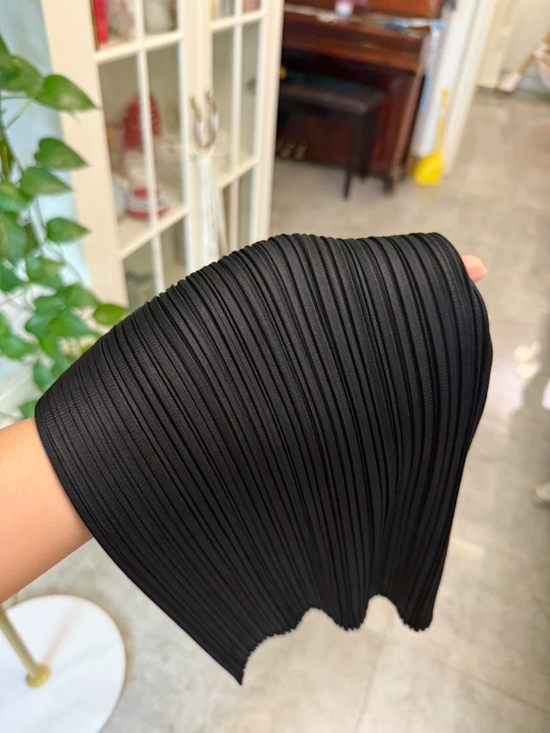 Issey Miyake Issey Miyake size:5 Black pleated vest Size XS / US 0-2 / IT 36-38 - 6 Thumbnail
