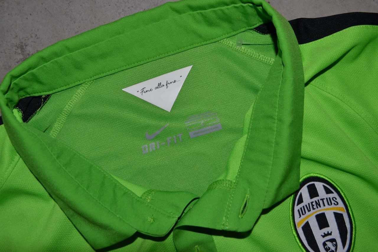 Other Nike Juventus Jersey 2014 2015 Third Shirt Football size L Size US L / EU 52-54 / 3 - 11 Thumbnail