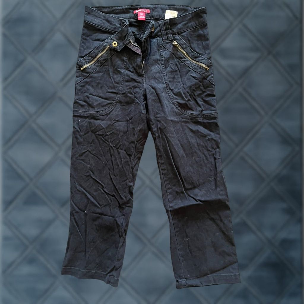 H&M H&M Pants Women 6 Black Capri Mid Rise 22" Inseam 5-Pocket Cotton Crop Beach Womens Size 28" / US 6 / IT 42 - 1 Thumbnail