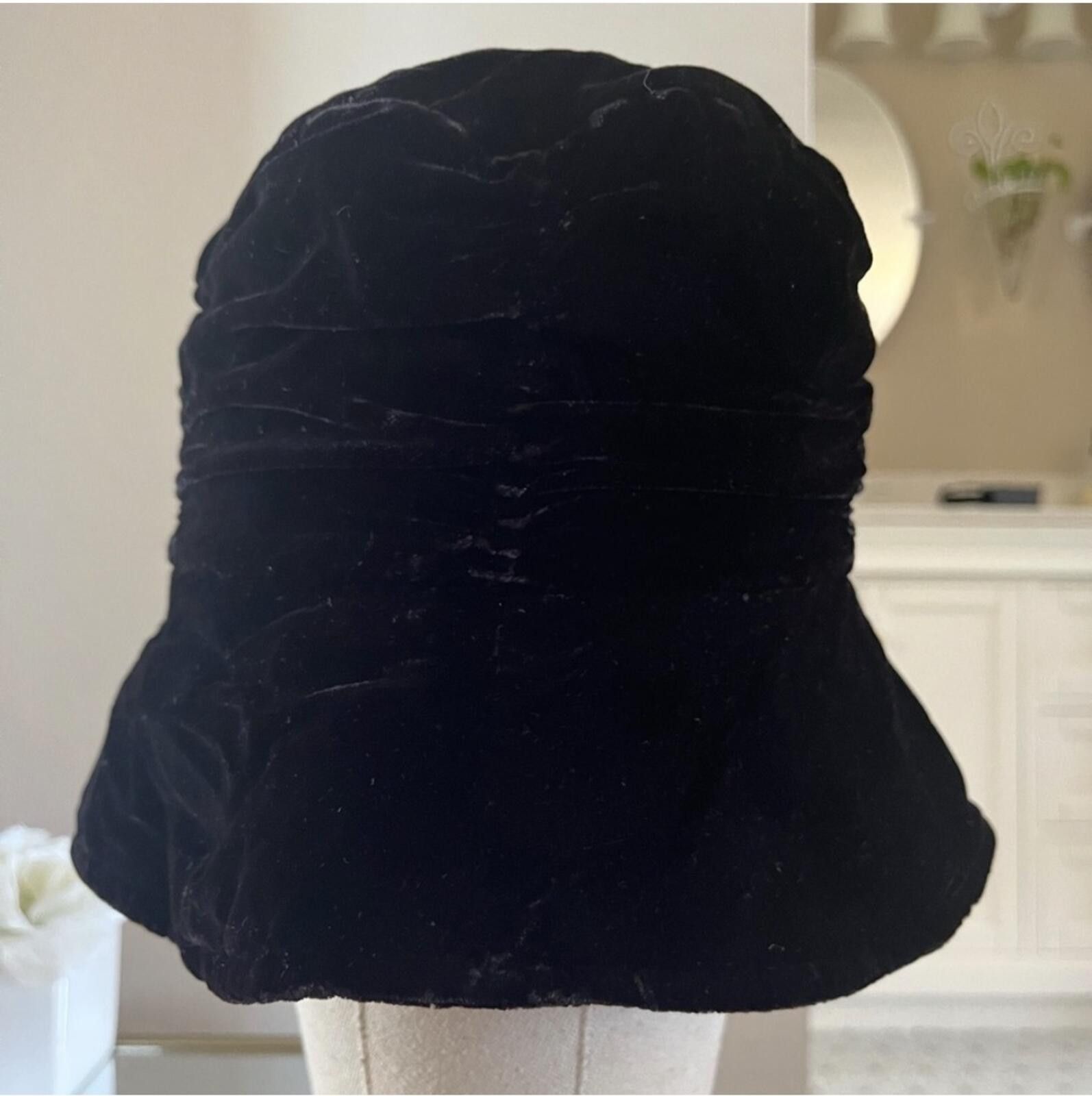 Other ( Y2K) crushed velvet bucket hat Size ONE SIZE - 2 Thumbnail