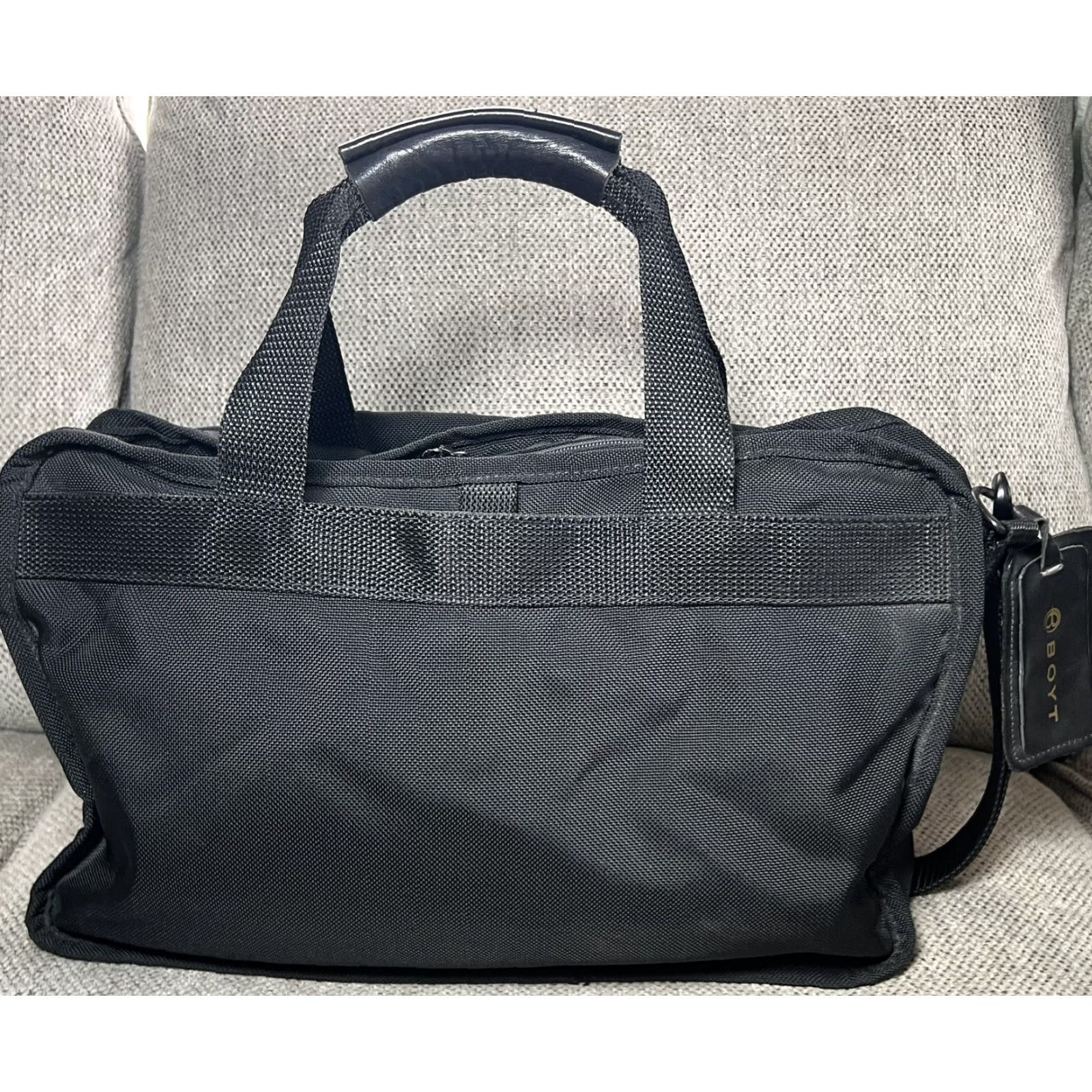 Vintage Boyt Messenger Bag Unisex Adults Large Nylon Black Zip Pockets Shoulder Strap 17” x 12” x 5.5” Outdoor Casual with Inner Outer Pockets Size ONE SIZE - 6 Thumbnail