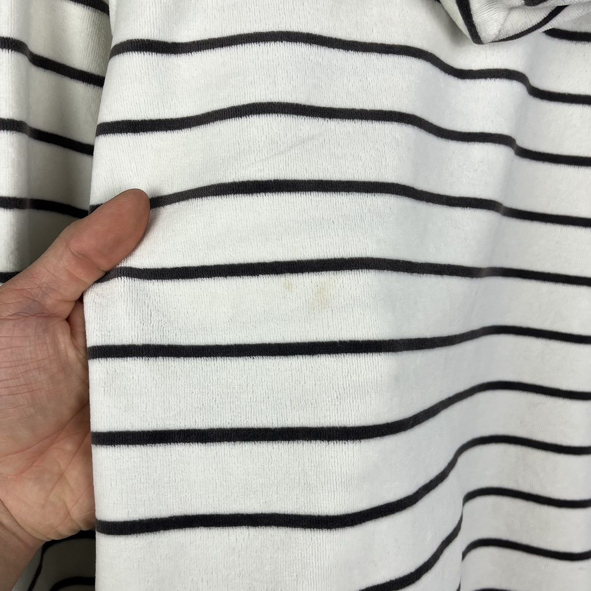 Nike Vintage Nike Striped Velour Zip Up Hoodie Y2K White Top Size S / US 4 / IT 40 - 15 Thumbnail