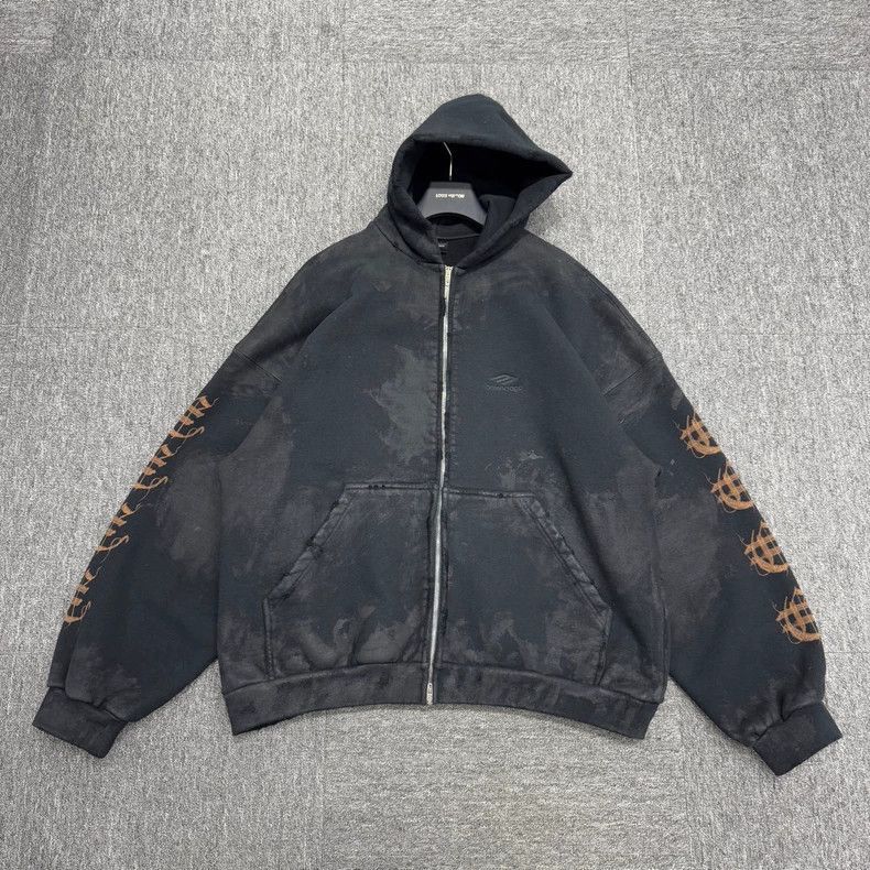 Balenciaga Balenciaga fashion show mud dyed Sanskrit hoodie-2506 Size US L / EU 52-54 / 3 - 1 Thumbnail