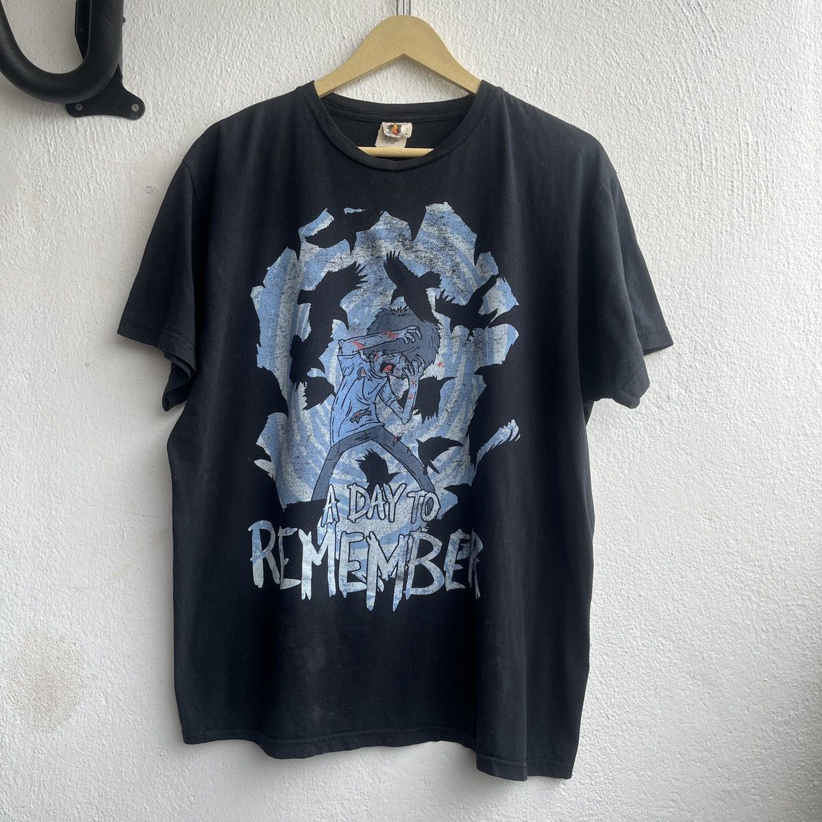 Band Tees VINTAGE Y2K A DAY TO REMEMBER ROCK BAND TSHIRT Size US XL / EU 56 / 4 - 1 Thumbnail