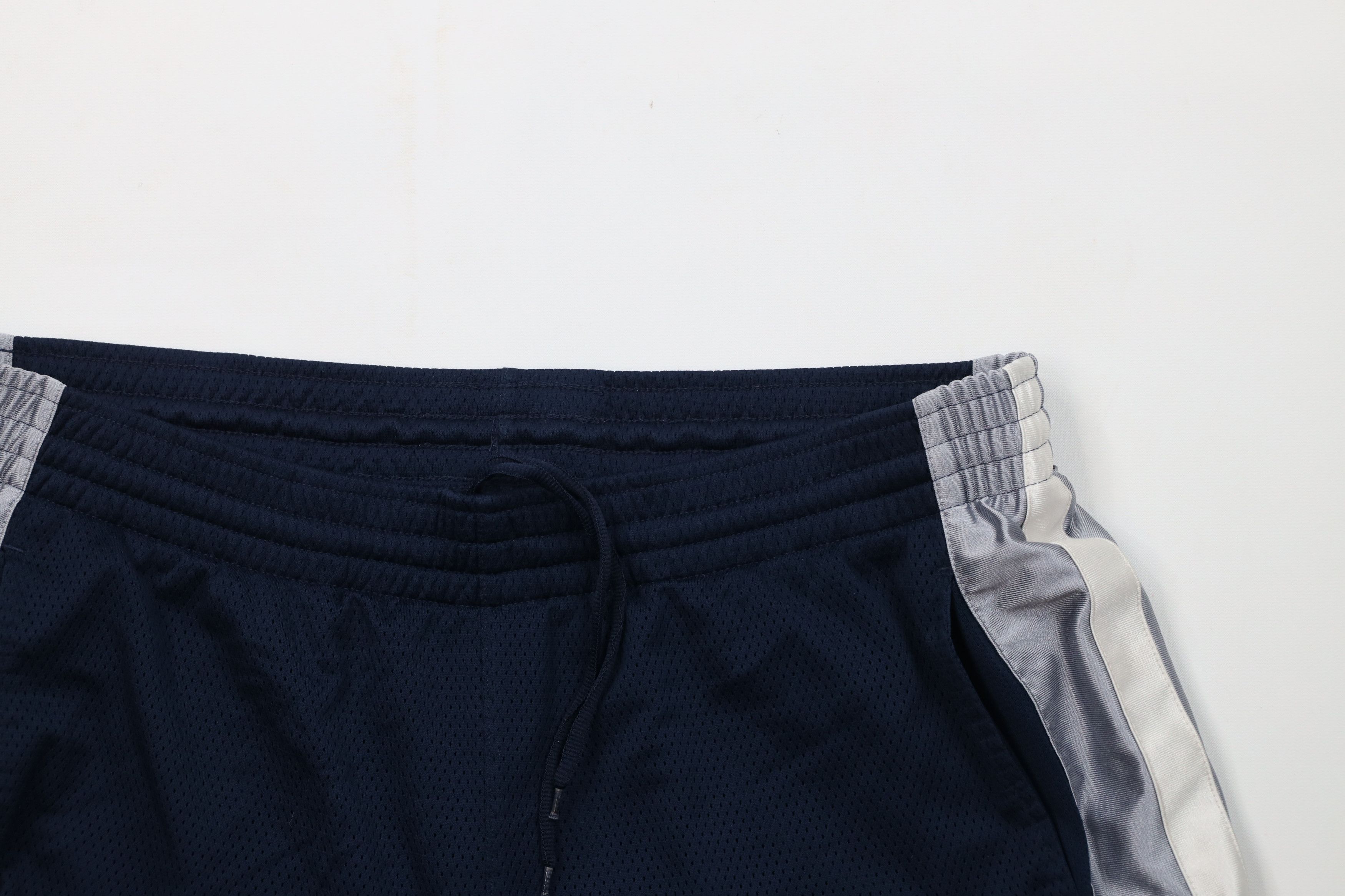 Nike Vintage Nike Mini Swoosh Heavy Mesh Basketball Shorts Blue Size US 36 / EU 52 - 2 Thumbnail