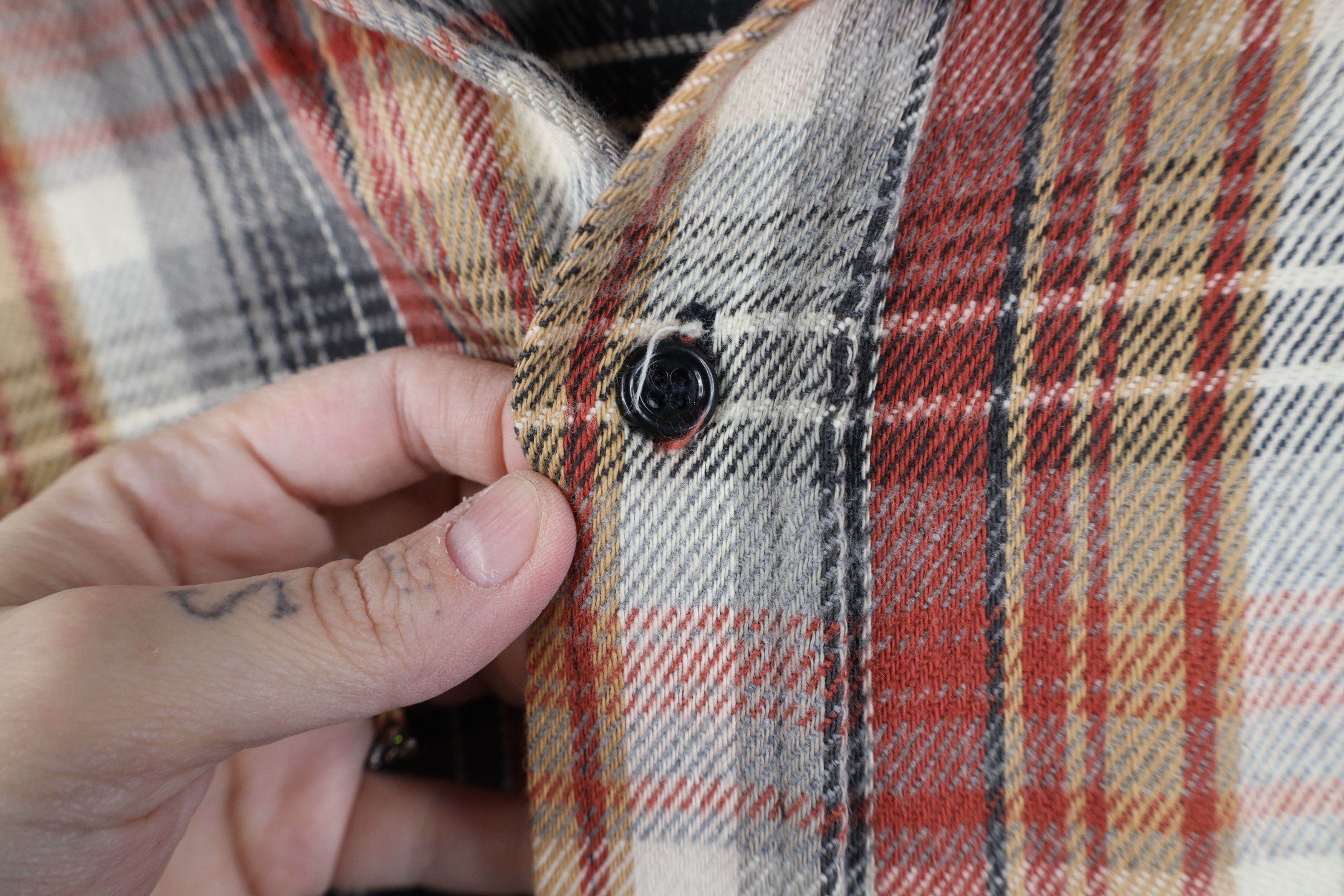 Vintage Vintage 70s Streetwear Heavyweight Button Shirt Plaid USA Size US XL / EU 56 / 4 - 5 Thumbnail