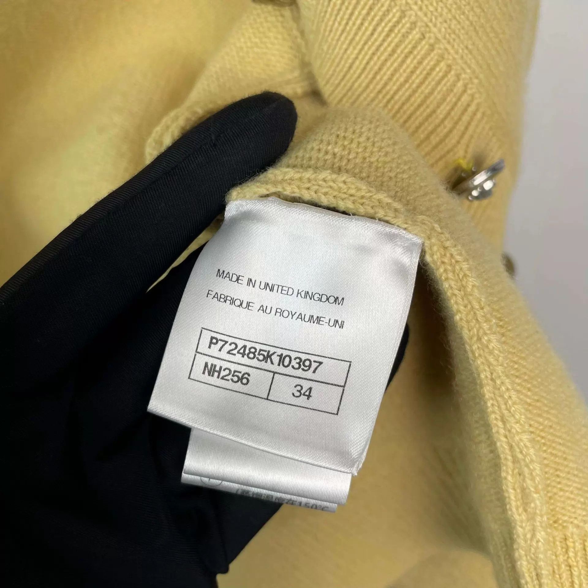 Chanel Chanel 98 New yellow 34 knit short-sleeve cardigan Size XS / US 0-2 / IT 36-38 - 6 Thumbnail