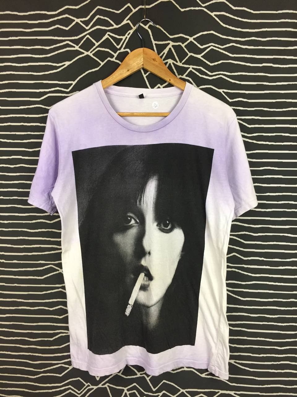 Vintage Fade Wash Smoking Girl Retro Indie Streetwear Tee Size US M / EU 48-50 / 2 - 1 Thumbnail