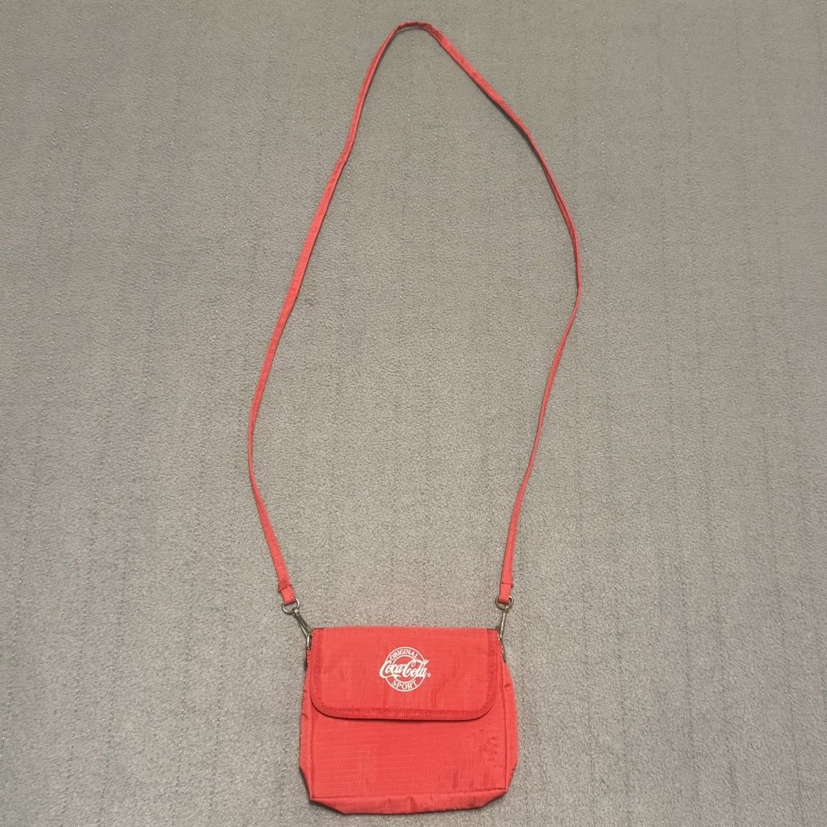 Coca Cola Original Sport Mini Purse Crossbody Bag in Red, Women's