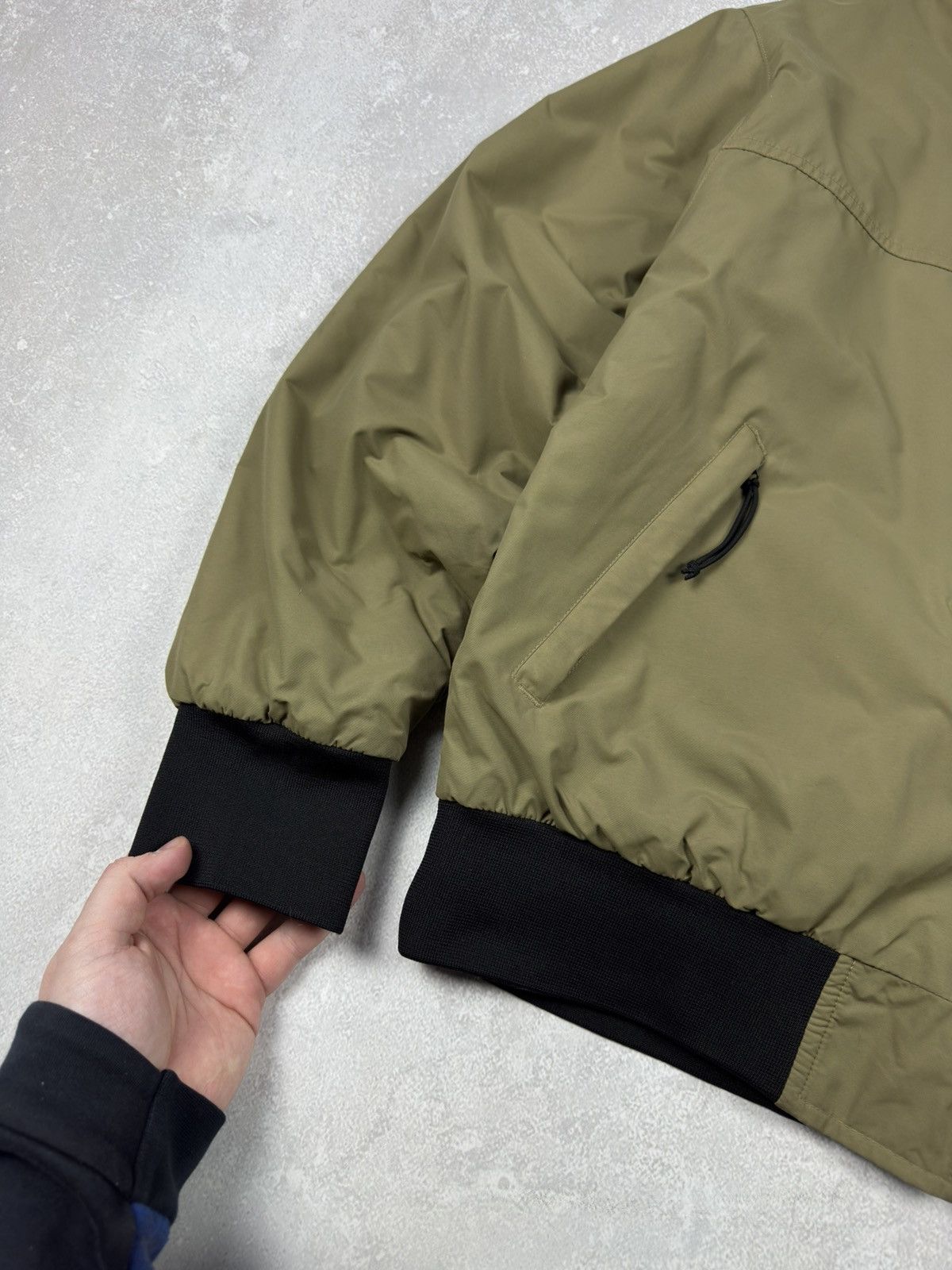 Carhartt Vintage Carhartt Desert Shell Army Nylon Bomber Jacket Size US L / EU 52-54 / 3 - 13 Thumbnail