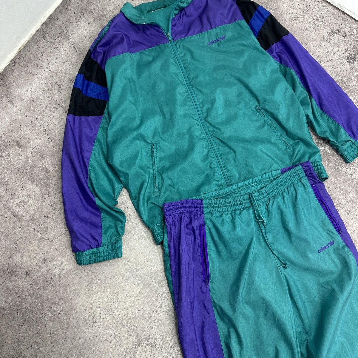 Vintage Vintage 90s Adidas Light jacket sweetpants tracksuit y2k og Size US XL / EU 56 / 4 - 4 Thumbnail