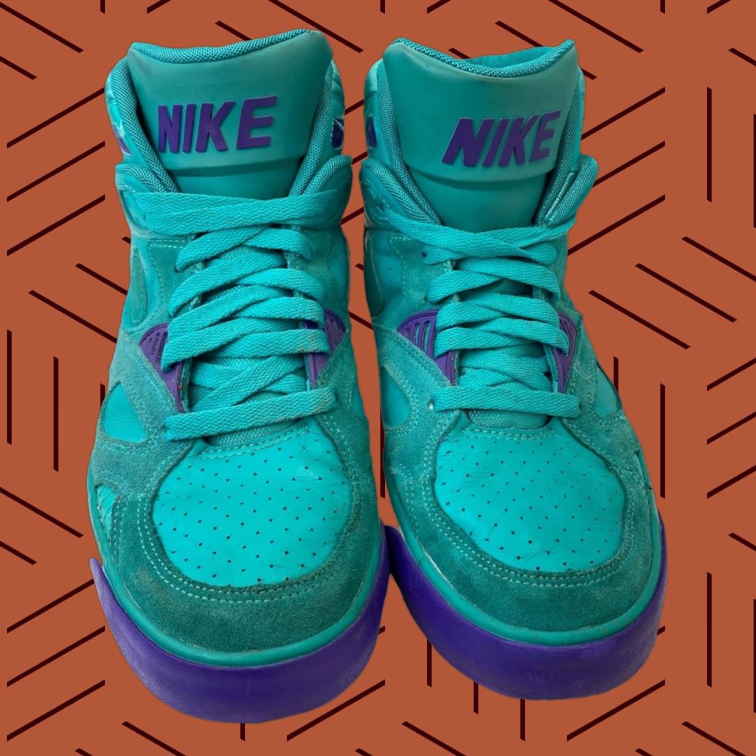 NIKE AUTO TRAINER 407935-300 GREEN PURPLE WHITE MENS SIZE 9 2010 RELEASE BASKETBALL SHoes