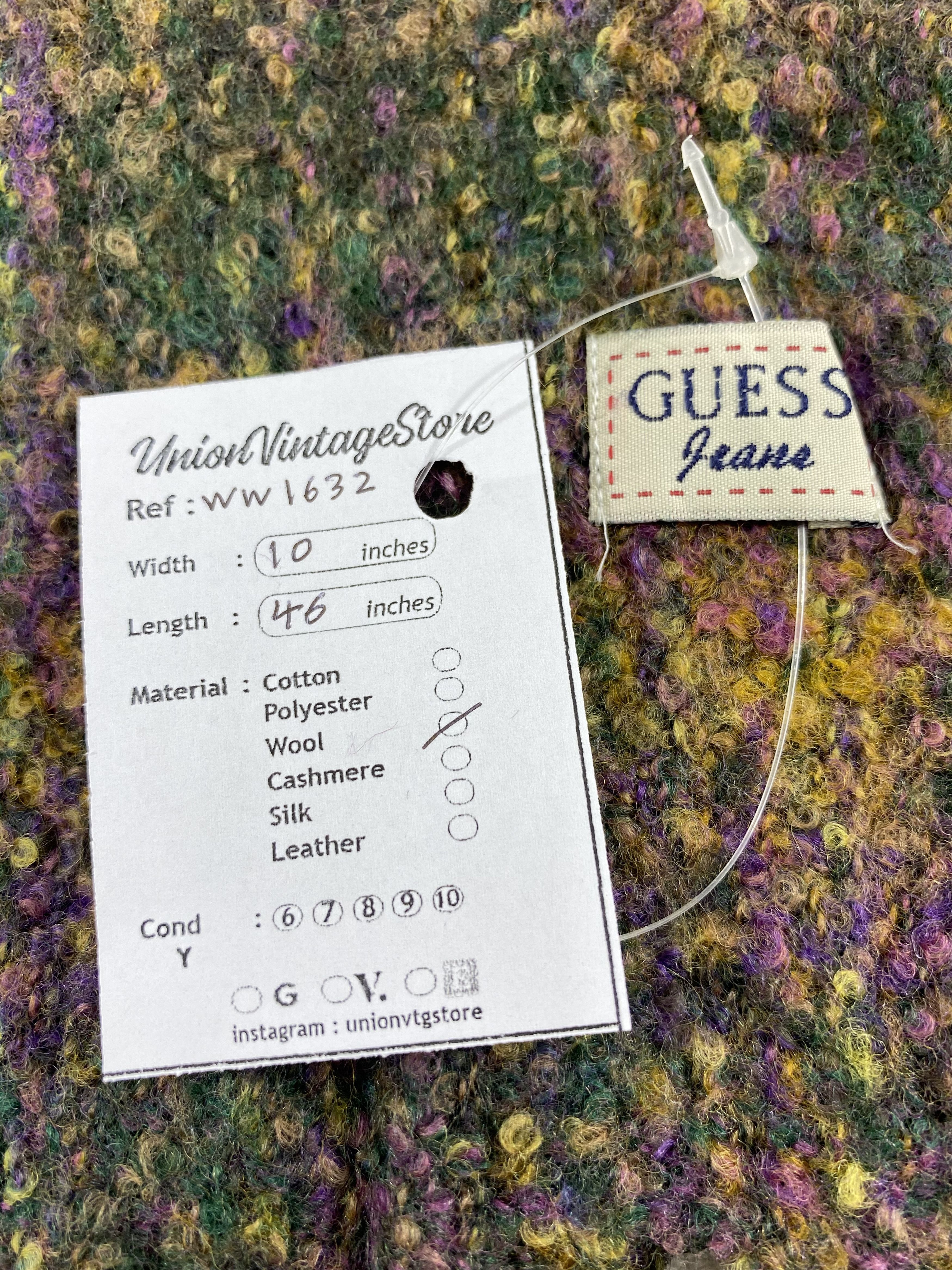 Guess Scarf / Muffler / Neckwear - WW1632