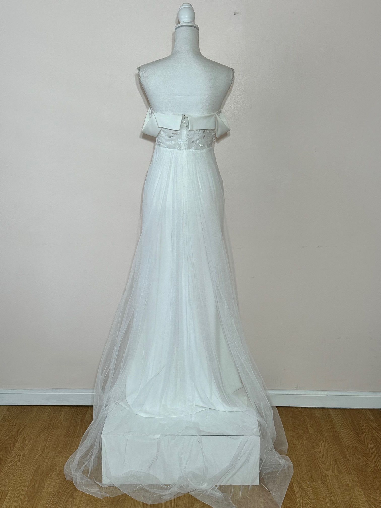 Vintage Ever Pretty White Off-Shoulder Wedding Gown with Net Train Size S / US 4 / IT 40 - 8 Thumbnail