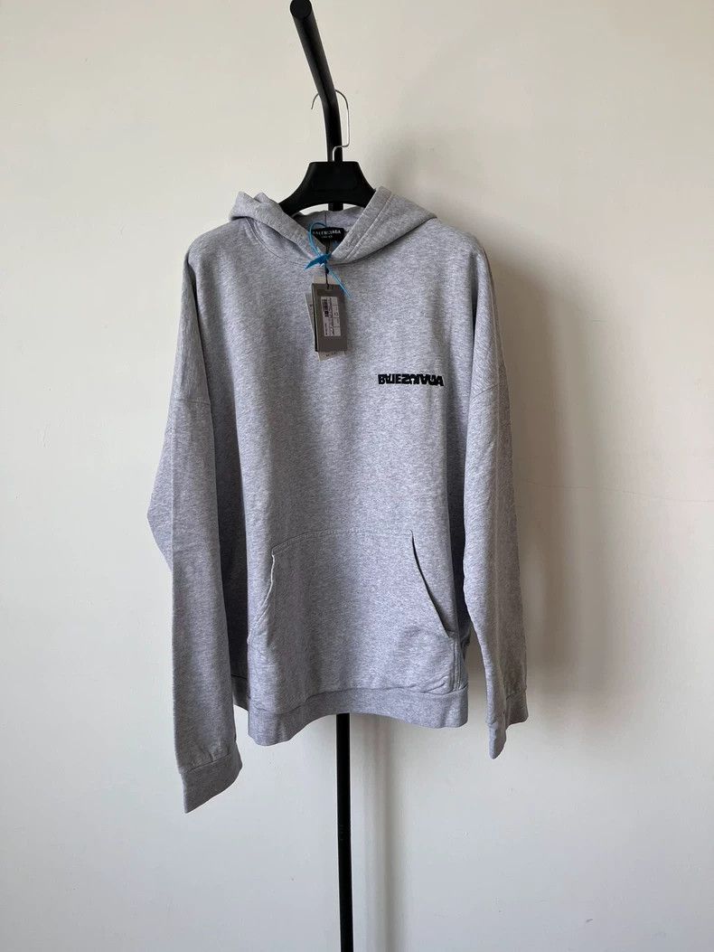 Balenciaga Balenciaga size 2 Grey upside-down embroidered Logo upside- Size US M / EU 48-50 / 2 - 1 Thumbnail