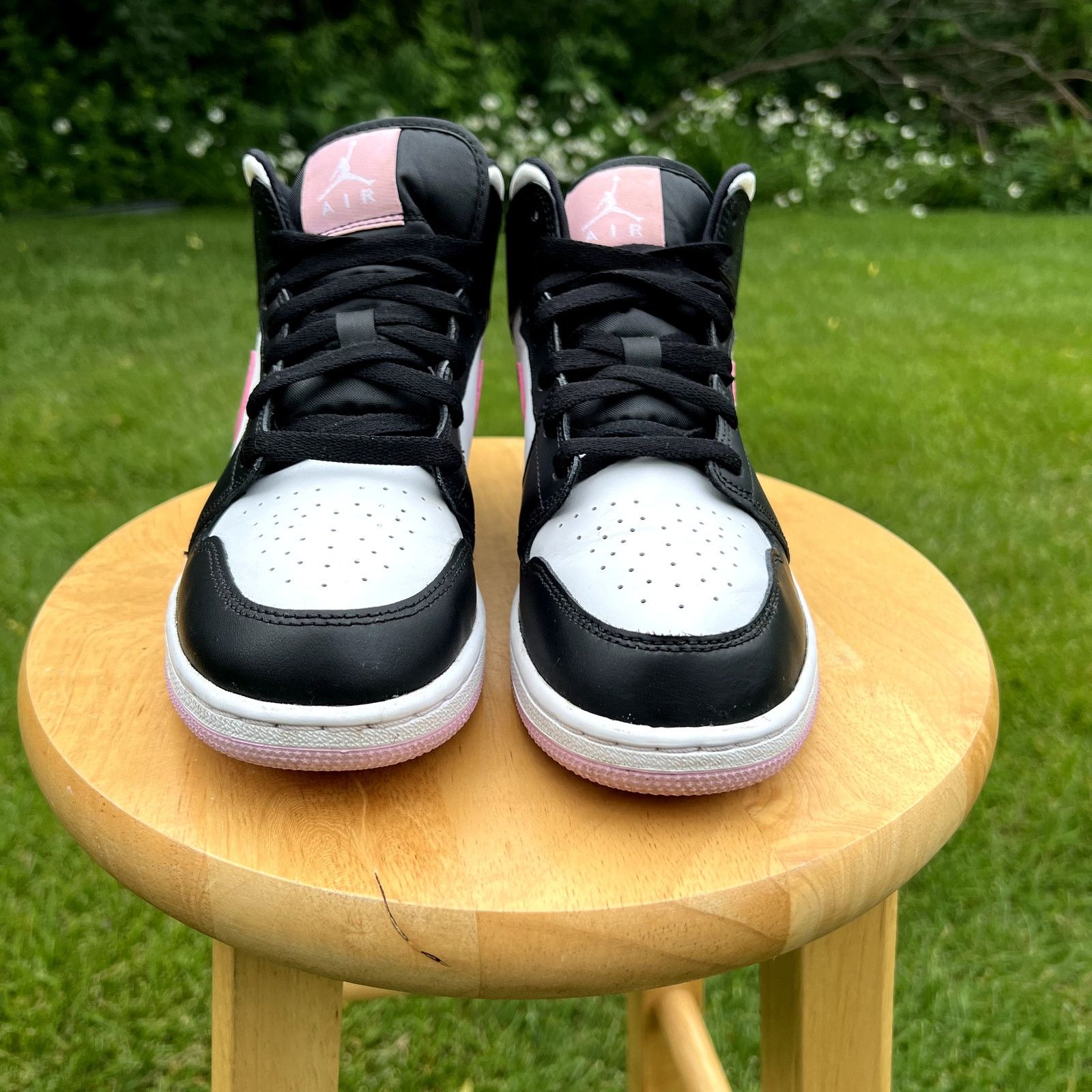 Jordan Brand × Nike Nike Air Jordan 1 Mid GS White Light Arctic Pink - Size 7 Size US 7 / EU 40 - 4 Thumbnail