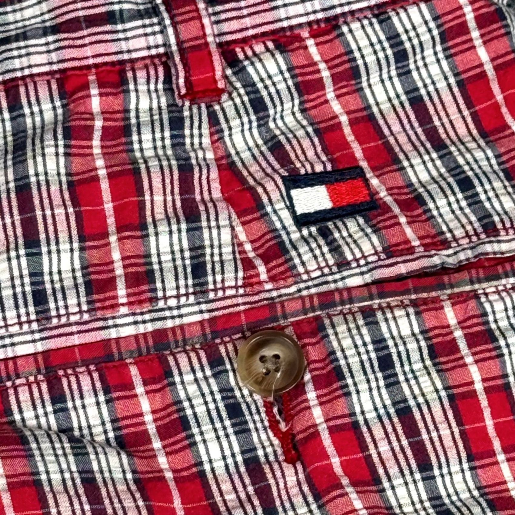 Tommy Hilfiger VINTAGE Tommy Hilfiger Plaid Shorts Mens Chino 34 Red Blue White Preppy USA Casual Summer Vacaton Size US 34 / EU 50 - 3 Thumbnail
