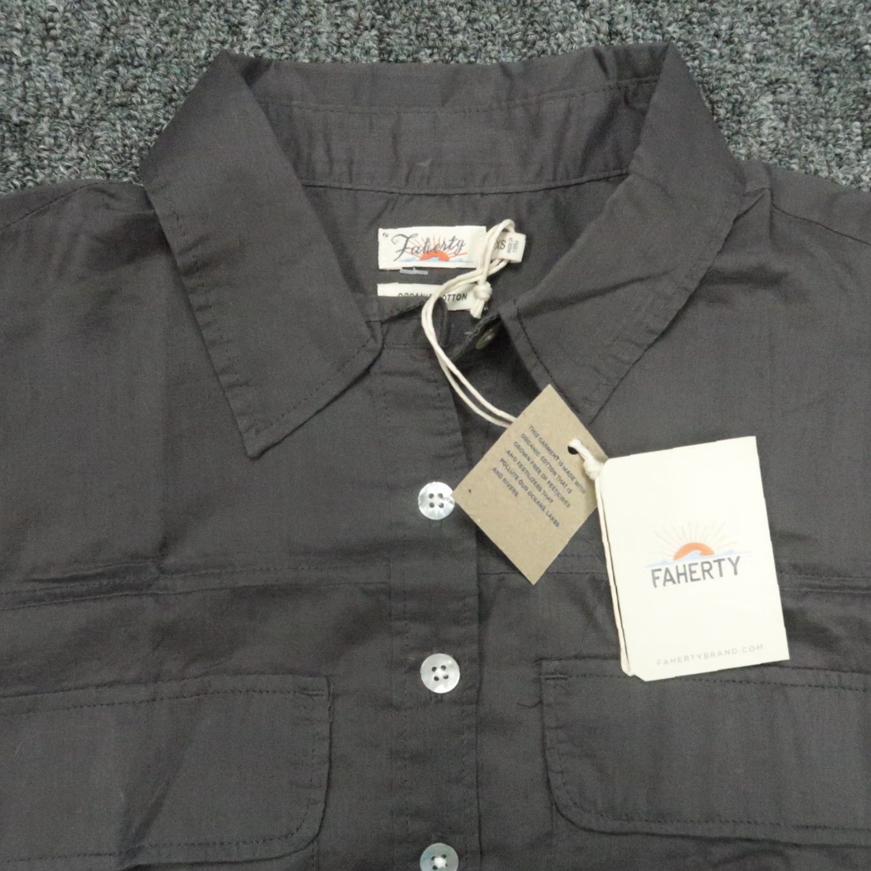 Faherty Faherty Shirt Womens XS Washed Black Button-Up Lightweight Cotton Short Sleeve Casual Travel Modern Basic Womens Clothing Size XS / US 0-2 / IT 36-38 - 2 Thumbnail