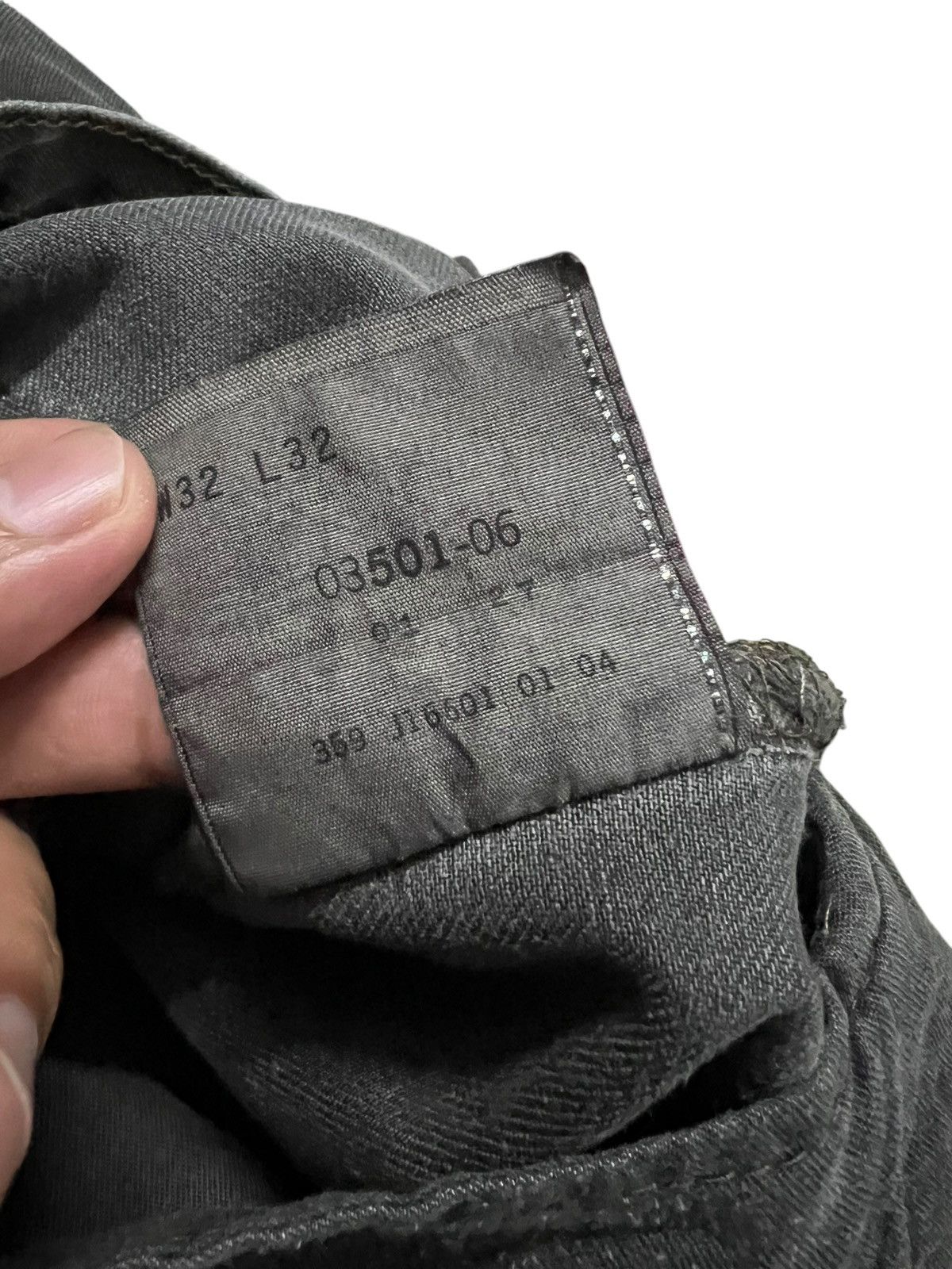 Levi's Vtg Levis 501 black Distressed Faded Jean Size US 31 - 18 Thumbnail