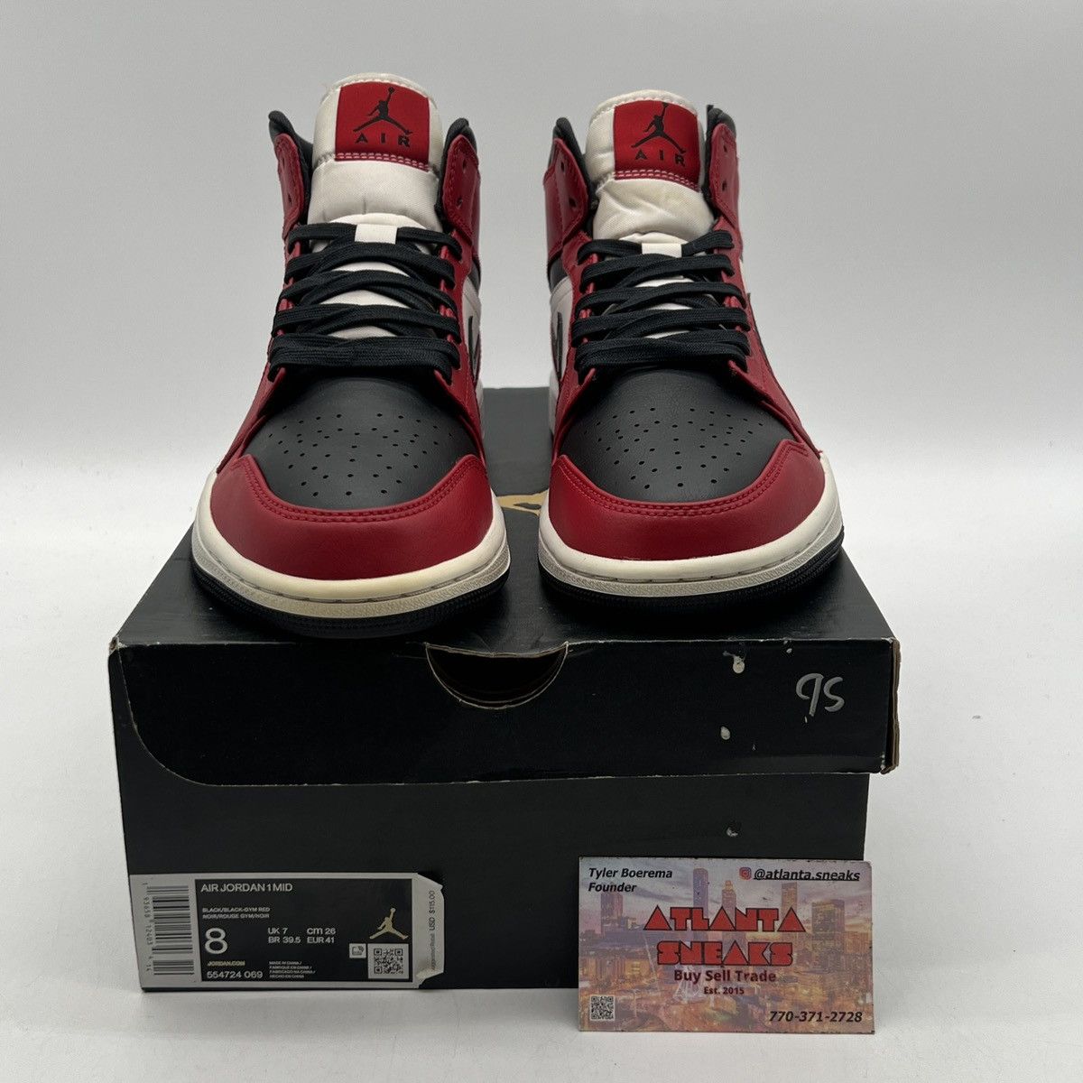 Nike Air Jordan 1 mid Chicago black toe Size US 8 / EU 41 - 2 Thumbnail