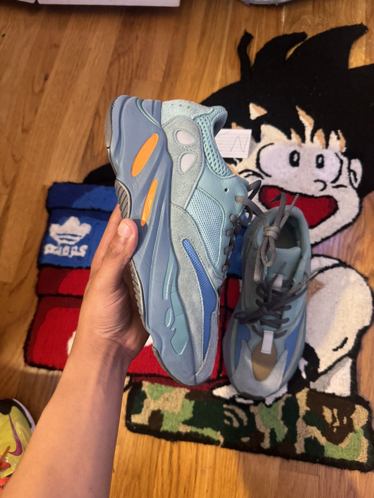 Yeezy 700 azure outlet size 8.5