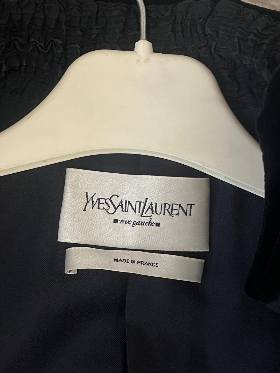 Yves Saint Laurent Yves Saint Laurent Black Velvet Jacket Ruffled Size M / US 6-8 / IT 42-44 - 2 Thumbnail
