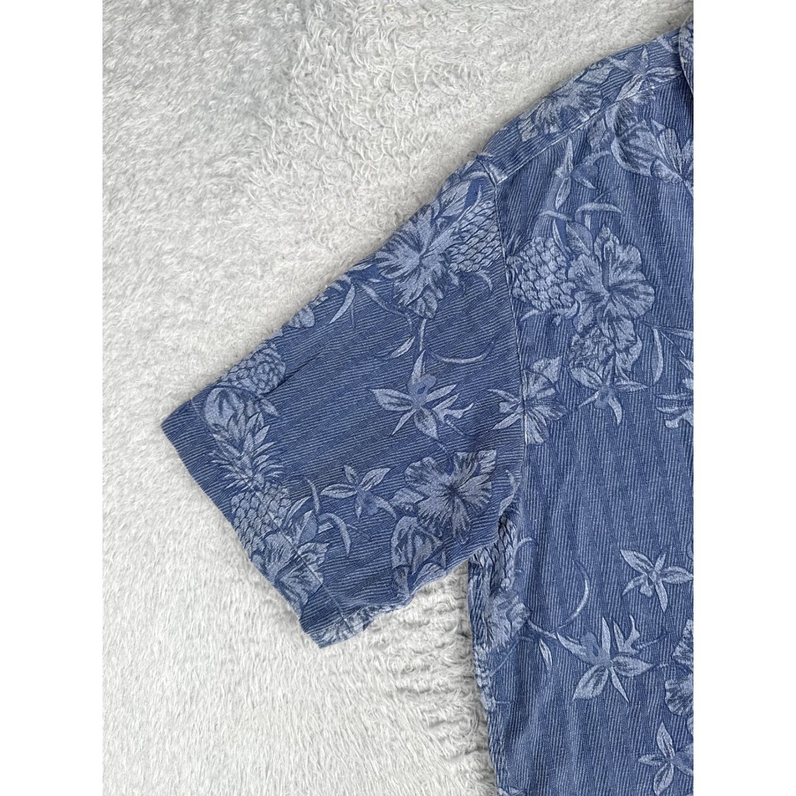 Vintage Island Republic Shirt Men Large Blue Floral Pineapple Silk Button Hawaiian Size US L / EU 52-54 / 3 - 3 Thumbnail