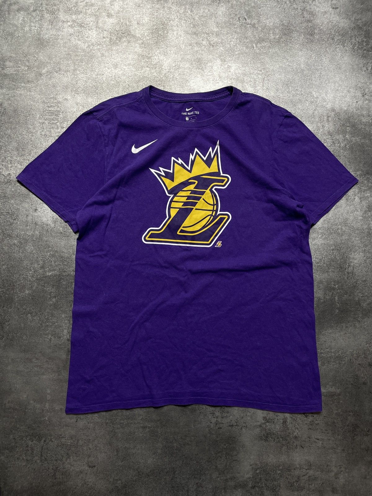 Nike × Vintage Nike Lakers T-Shirt Spellout Big Logo Rare Hype Basketball Size US M / EU 48-50 / 2 - 1 Thumbnail