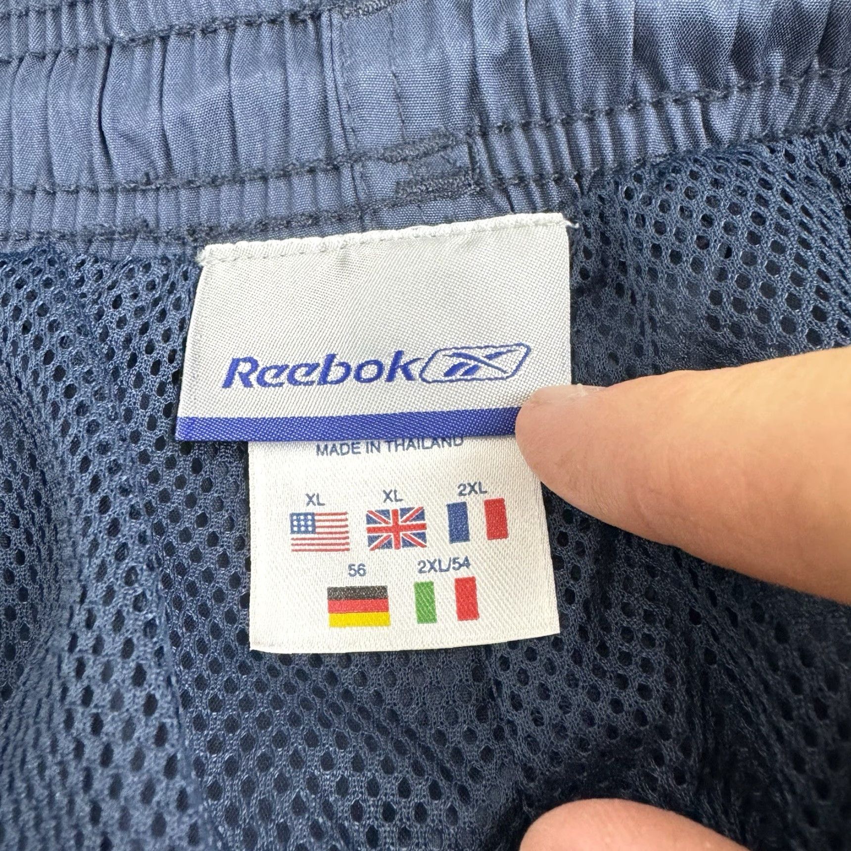 Reebok VINTAGE Reebok Track Pants Men XL Blue Sports Grunge Drawstring Baggy Size US 36 / EU 52 - 7 Thumbnail
