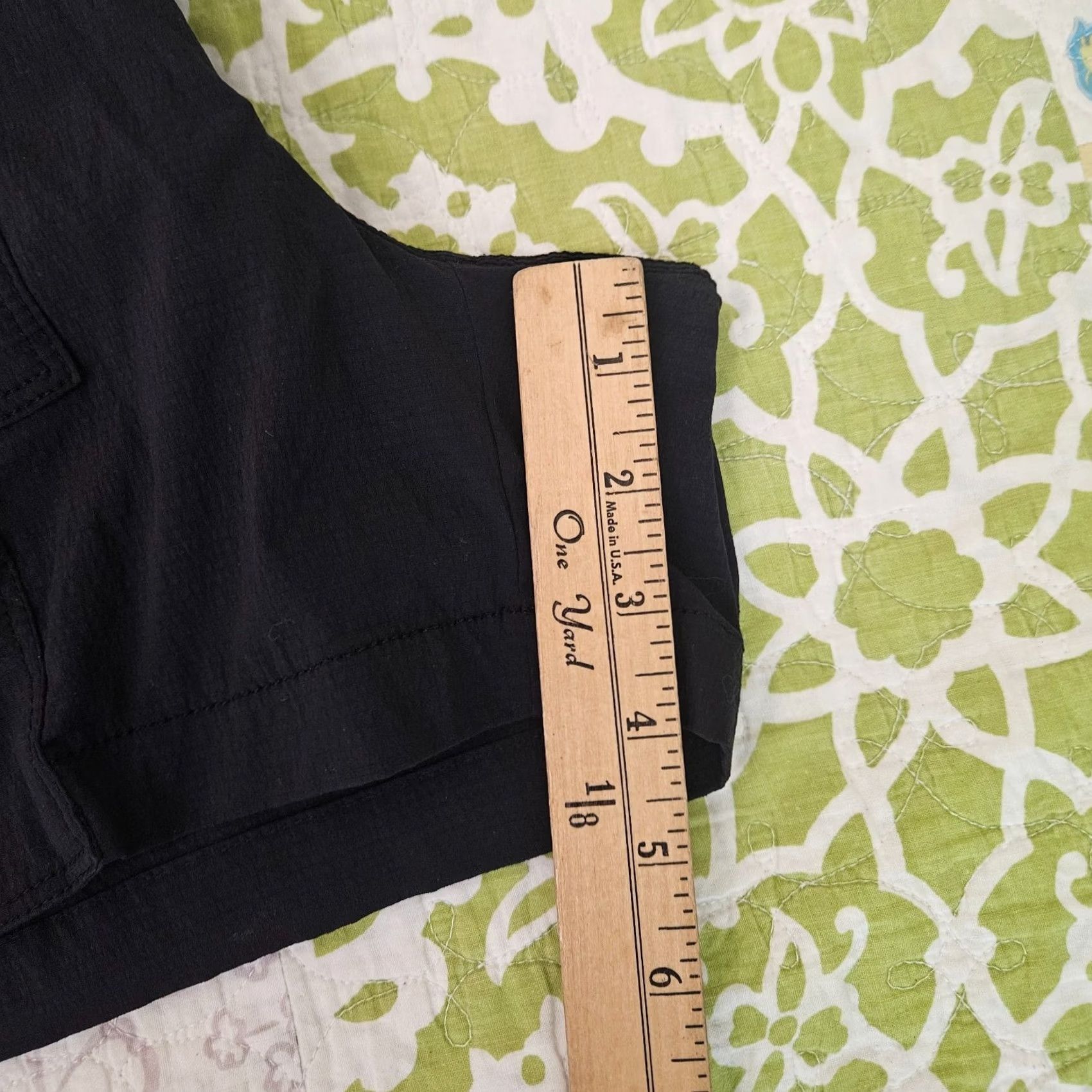 Athleta Athleta Women's Black Cargo Casual 4" Inseam Outdoor Hiking Short Size 6 Size 28" / US 6 / IT 42 - 4 Thumbnail