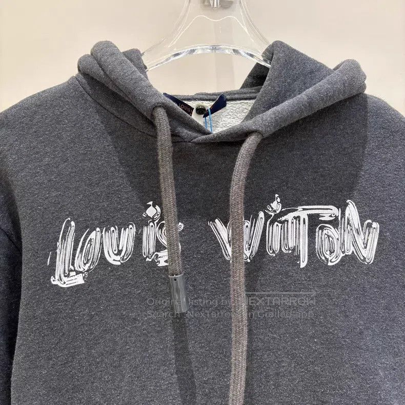 Louis Vuitton Louis Vuitton 23 New Cursive Graffiti Print Logo Long Slee Size US XS / EU 42 / 0 - 3 Thumbnail